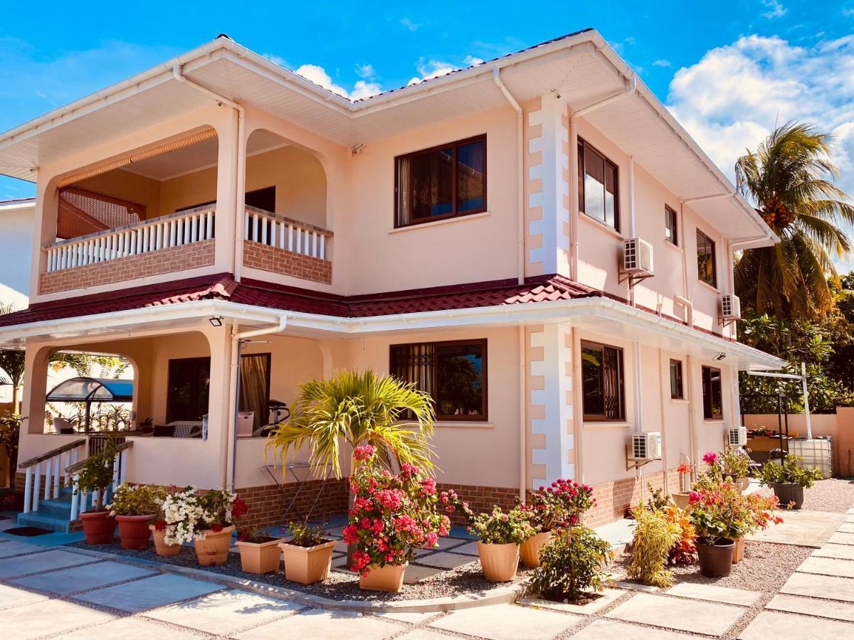 Erica's Self Catering شقة *